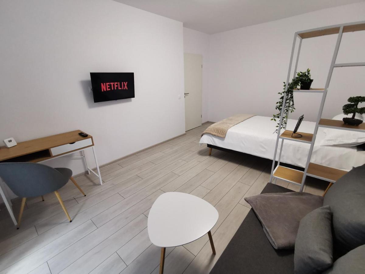 Kronbed Apartments Brasov Bagian luar foto